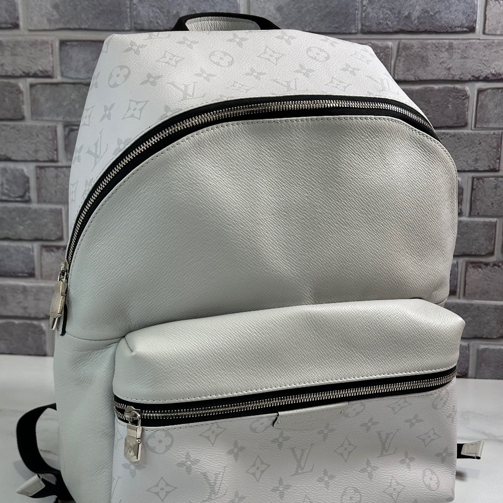 Louis Vuitton Discovery Backpack - Picture 1 of 9